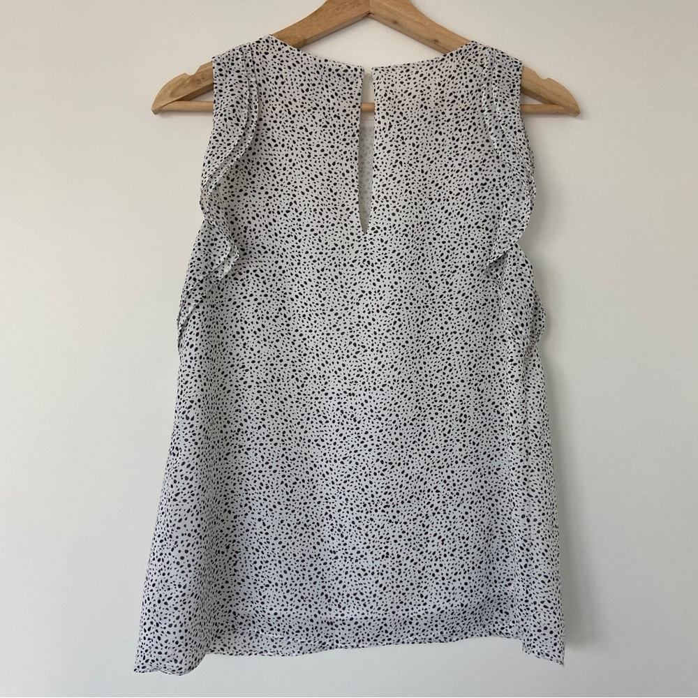 H&M WHITE/BLACK POLKA DOT SLEEVELESS TOP/BLOUSE WITH RUFFLE DETAILS/KEYHOLE, 2 - Picture 10 of 12